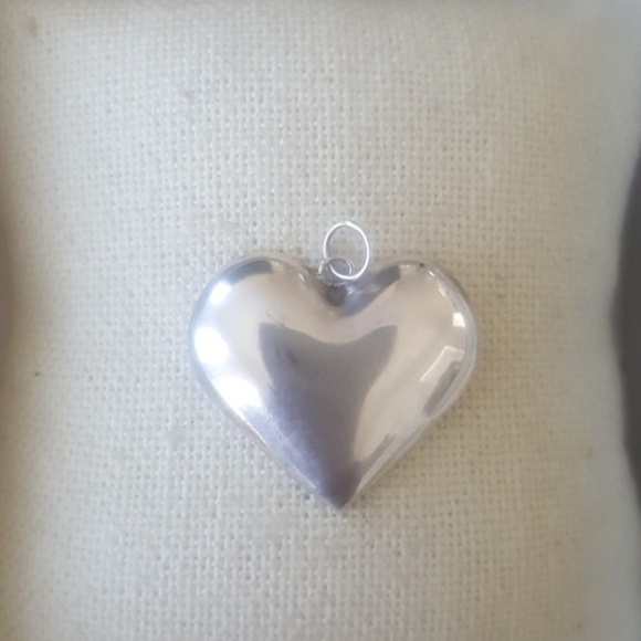 Valentine's Day Heart pendant necklace sterling silver handmade jewelry gift - Picture 2 of 3